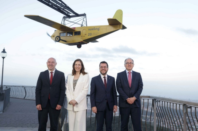 De gauche à droite : Carlos Prieto, Délégué du Gouvernement espagnol en Catalogne ; Carolina Martinoli, Présidente-directrice générale de Vueling ; Pere Aragonès, Président sortant de la Generalitat de Catalogne ; Luis Gallego, PDG d'IAG - Photo : ©Vueling