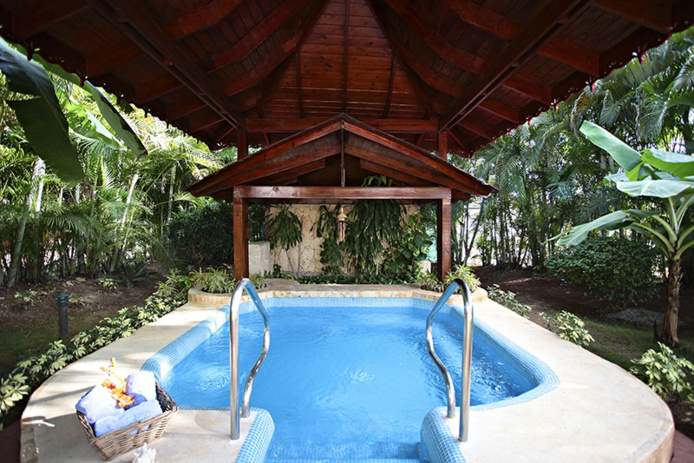 Au milieu d’un jardin caribéen le Bahia Spa est le lieu idéal pour prendre soin de son corps et profiter d’un temps bien mérité pour se relaxer l’esprit © Bahia Principe Hotels & Resorts