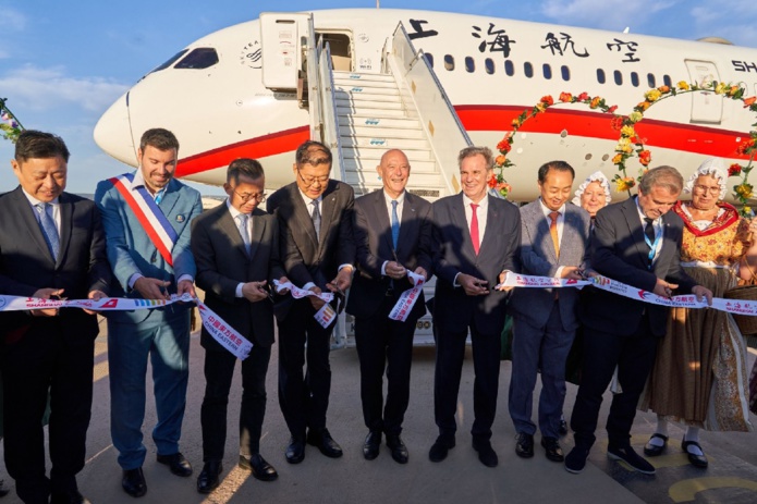Vol Shanghai - Marseille : 3 vols hebdomadaires sont prévus cet été, puis 2 vols par semaine en hiver en Boeing 787 Dreamliner. - Photo Marseille Provence