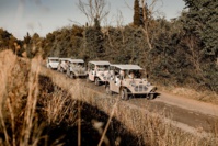 En 2021, Patou lance HoliMoke, un réceptif spécialisé dans les visites de la Camargue à bord de... Moke électriques - DR