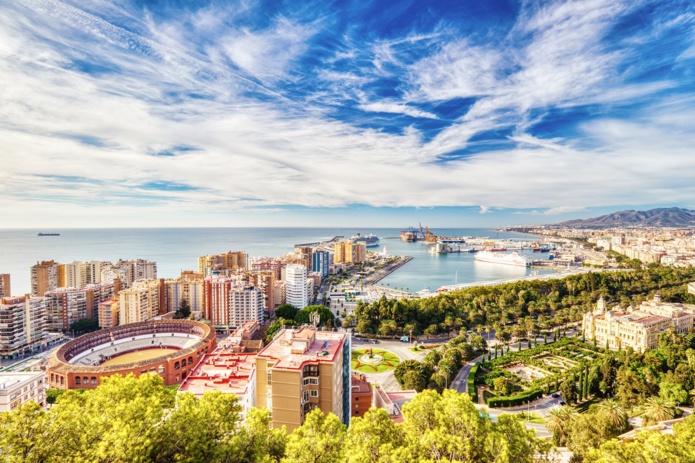 Espagne : l’impact du surtourisme est considérable sur le stress hydrique : le manque d’eau aux Canaries, aux Baléares et le long du bassin méditerranéen est attribué principalement à l’augmentation des besoins en eau pendant les périodes estivales - Depositphotos.com Auteur revoc9