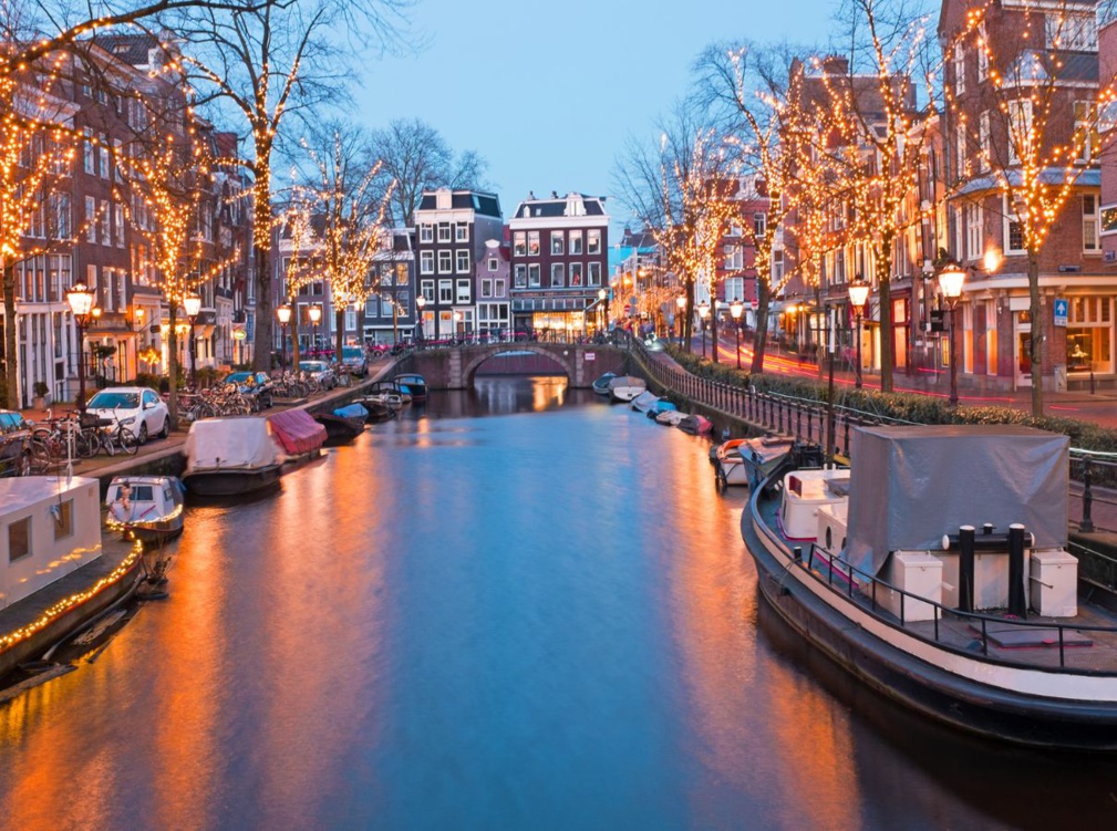 Amsterdam, l’étape incontournable de tout voyage aux Pays-Bas.