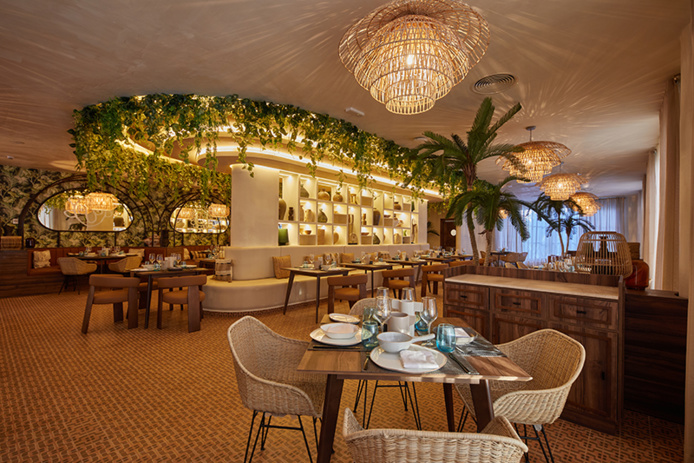 Le restaurant Tainos propose une cuisine dominicaine dans un décor local et moderne © Bahia Principe Hotels & Resorts