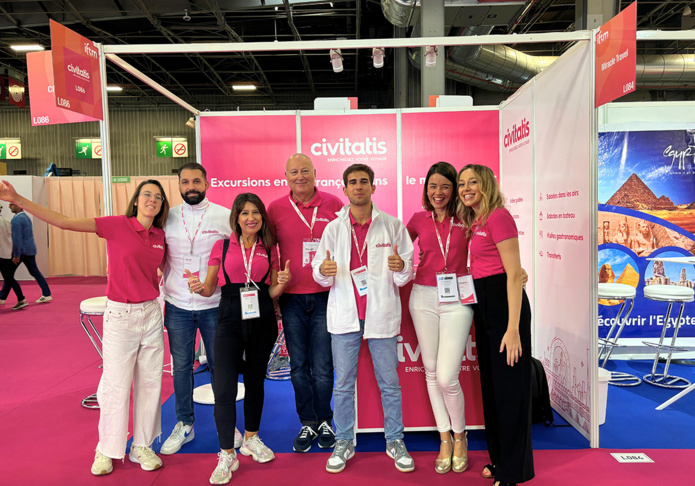 Une (petite) partie de l’équipe France de Civitatis sur son stand pour la troisième année consécutive à l’IFTM Top Resa © Civitatis