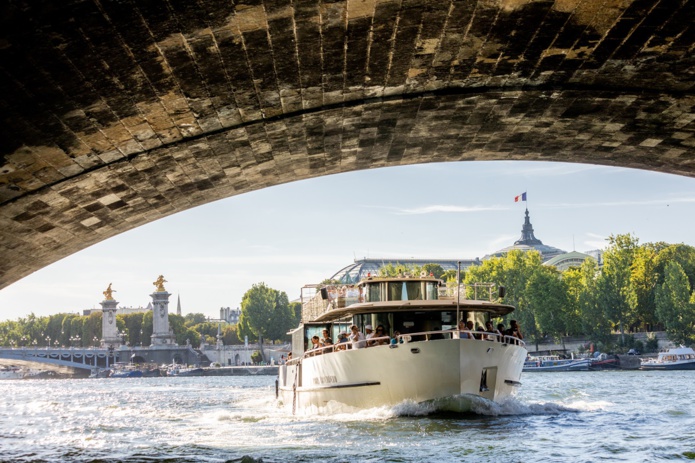 Vedettes de Paris a inaguré ce printemps sont premier bateau électrique,  le Paris Trocadéro. @Vedettes de Paris