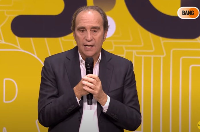 Pour Xavier Niel les agences de voyages étaient un cauchemar... avant internet - Capture écran : Chaine Youtube BPIfrance