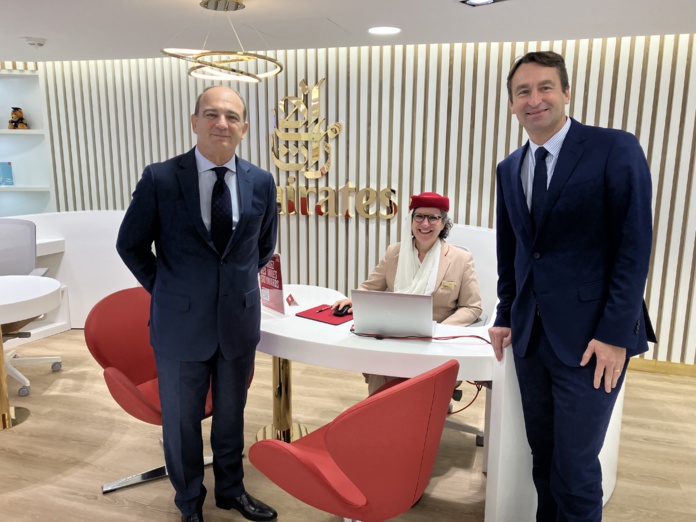 Thierry Aucoc et Cédric Renard, dans la nouvelle agence Emirates. DR: TB