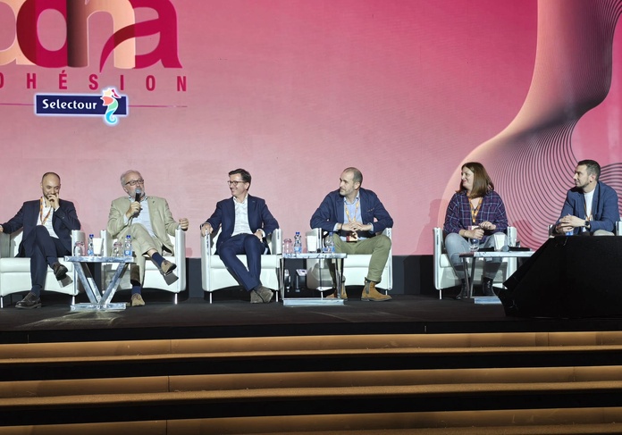 Table ronde sur le voyage d'affaires lors du congrès Selectour - Photo CE