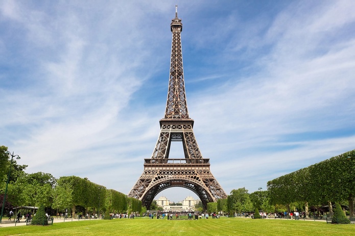 La tour Eiffel accueille gratuitement les écoliers parisiens - Photo : Depositphotos.com @WDGPhoto