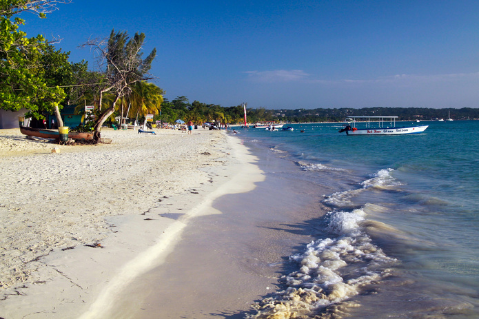 Le Riu Negril rénové ouvre ses portes en Jamaïque - Photo : Depositphotos.com @mobilinchen