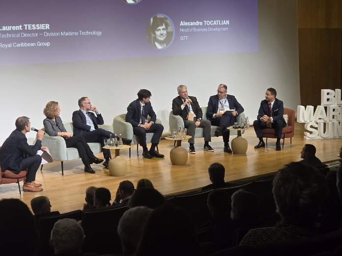 Table ronde organisée dans le cadre du Blue Maritime Summit à Marseille sur les enjeux de la décarbonation du secteur de la croisière - Photo CE