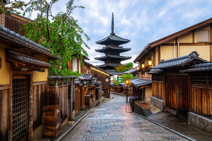 Face au surtourisme, Kyoto augmentera fortement sa taxe de séjour à compter de mars 2026. @depositphotos/BiancoBlue