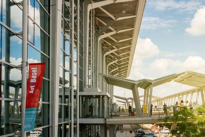 L’EuroAirport de Bâle-Mulhouse sera dirigé par un nouveau binôme dès l'été 2025 : Tobias Markert et Renaud Paubelle - DepositPhotos.com, ifeelstock