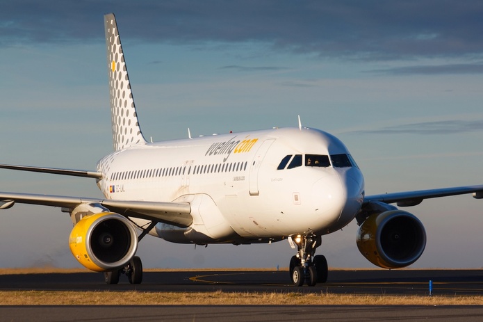 Vueling  inaugurera cet été une nouvelle liaison entre Paris-Orly et Salerne - Depotiphotos @rebius