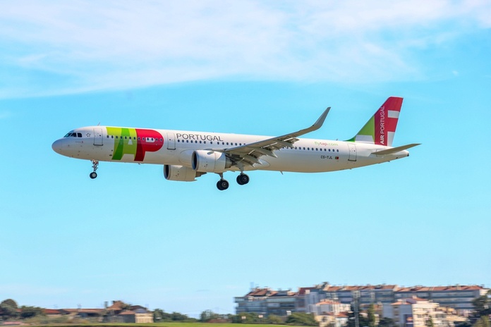 Tap Air Portugal lance une campagne de 30 % de réduction sur les voyages avec des miles. @DepositPhotos.com/deposiphotosdecam