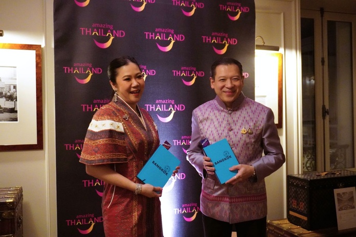 Mme Thapanee Kiatphaibool, gouverneure de la TAT, et H.E Mr Sarun Charoensuwan, ambassadeur de la Thaïlande en France dans les salons de la Maison Louis Vuitton. Photo : C.Hardin