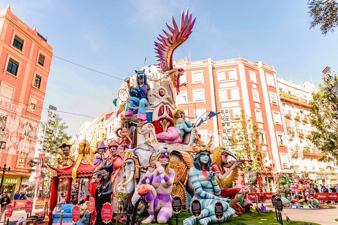 Les Fallas de Valence n’ont jamais été aussi accessibles ! - Photo : Depositphotos.com @joaquincorbalan