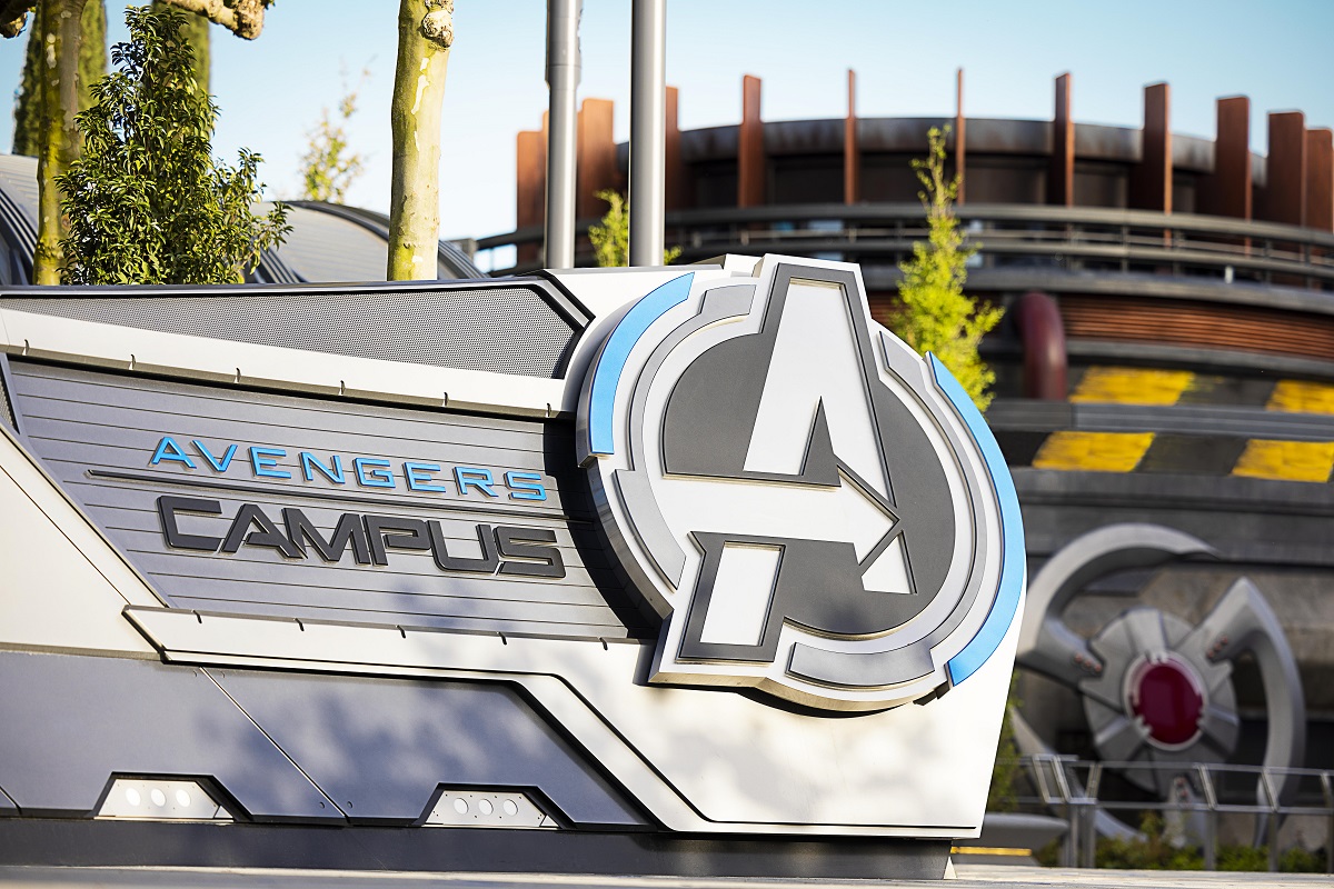 Rencontre avec les personnages Marvel à Avengers Campus