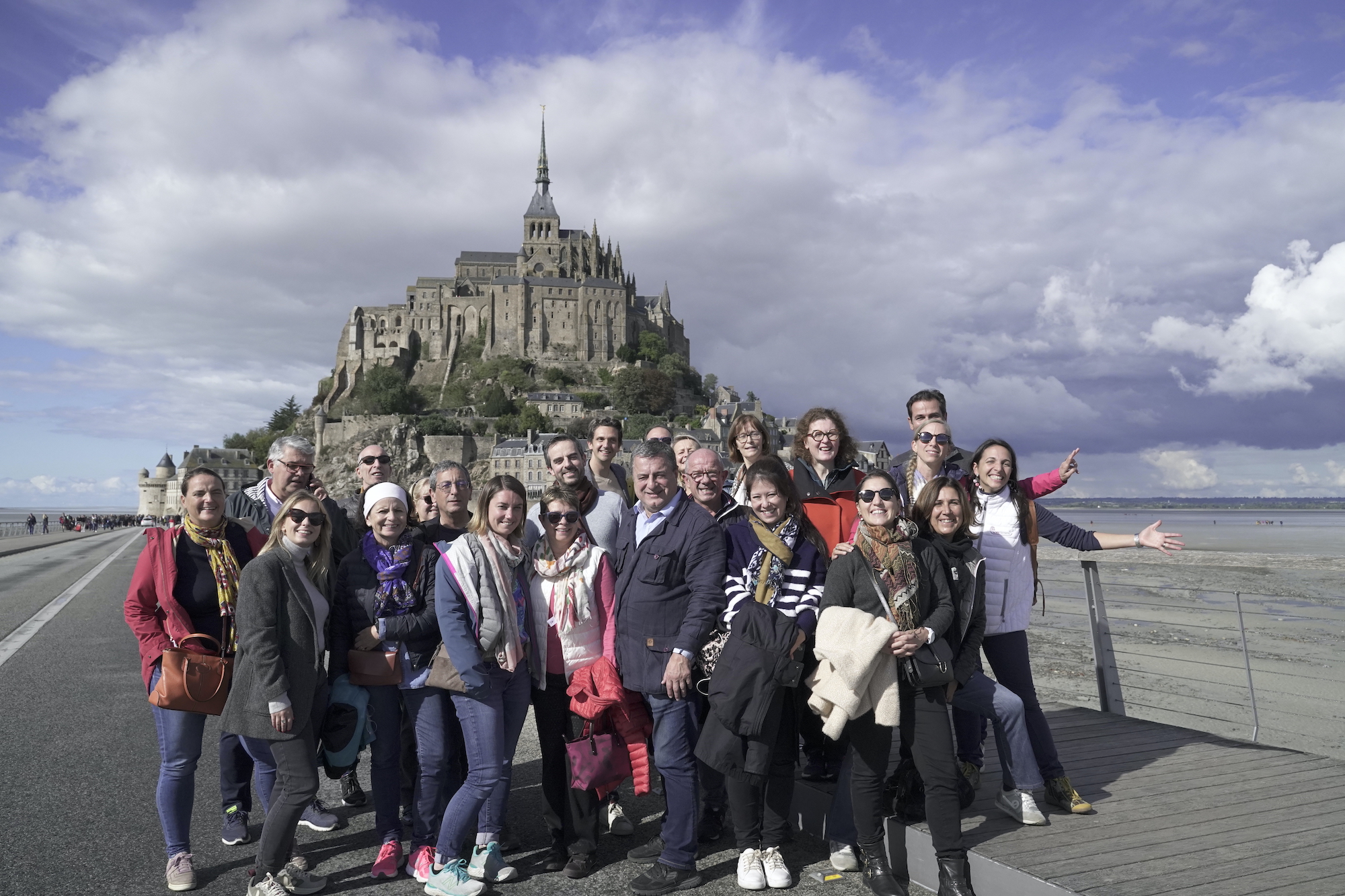 Le groupe au Mont Saint-Michel (©Danielle Dumas - CRT Normandie)