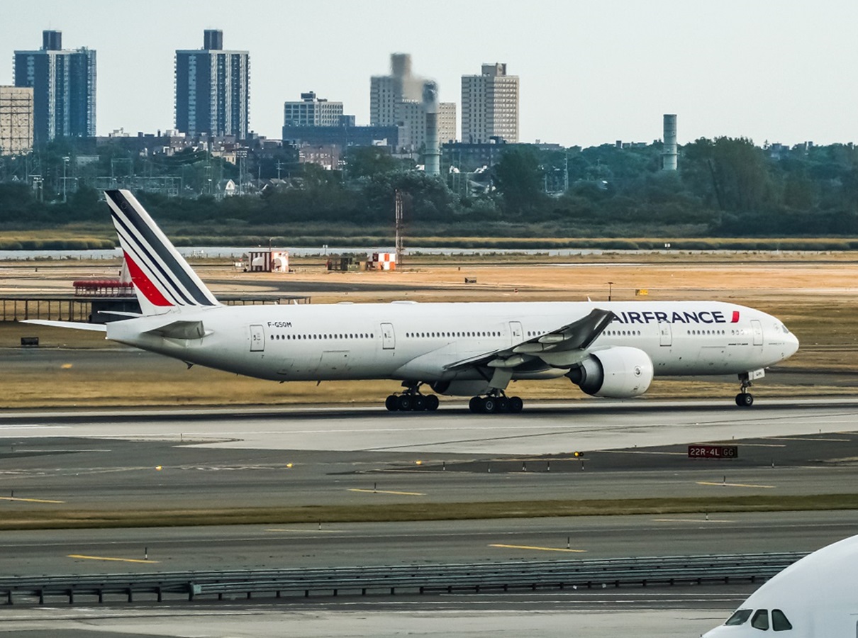 Air France a décidé de reporter la surcharge au 1er janvier 2025 - Crédit photo : Depositphotos.com @nycruss