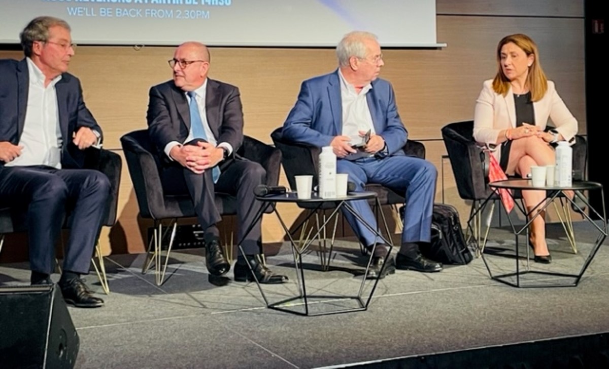 Christine Ourmières-Widener, présidente d’Air Caraïbes et de Frenchbee, Marc Rochet, président d’Aerogestion, Gilles Talec, directeur commercial d’Air Austral et Pascal de Izaguirre, président de Corsair et de la FNAM étaient réunis pour échanger sur la situation du marché de et vers les départements et régions d’outre-mer et partager leur vision.Photo : C.Hardin