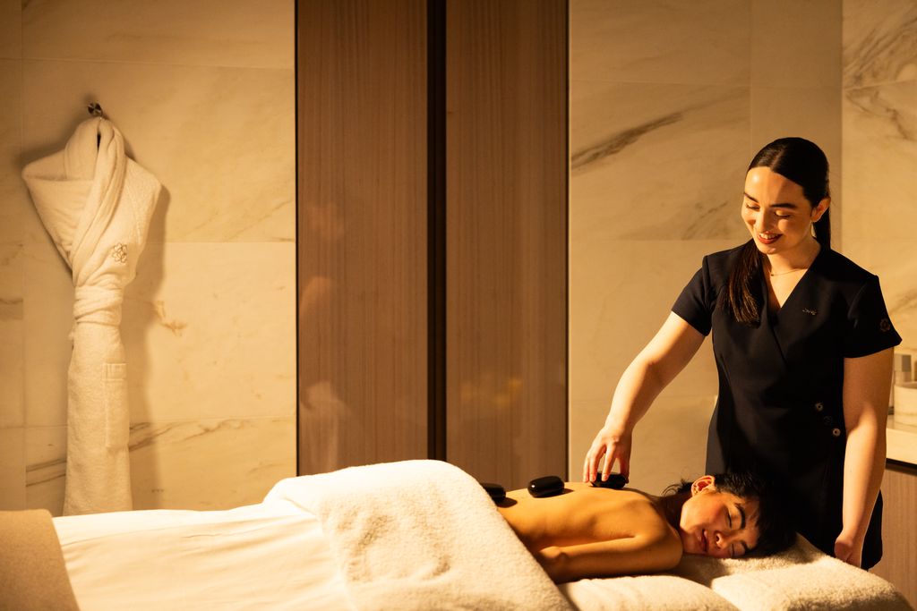 le Spa du Lutetia : des huiles parfumées pour les massages corporels (©Le Lutetia)