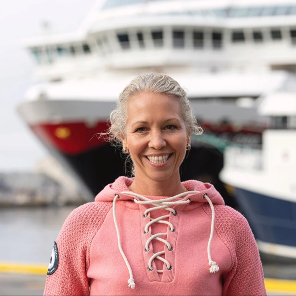 Hedda Felin, PDG d'Hurtigruten, plaide pour des croisières plus responsables et qui profitent aux communautés locales @Espen Mills - Hurtigruten