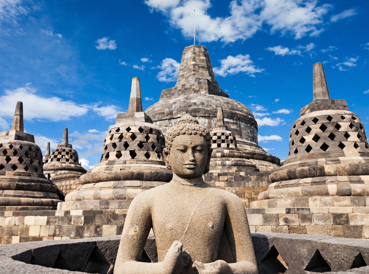 Impressionnant, le temple Borobudur constitue le site le plus visité en Indonésie.