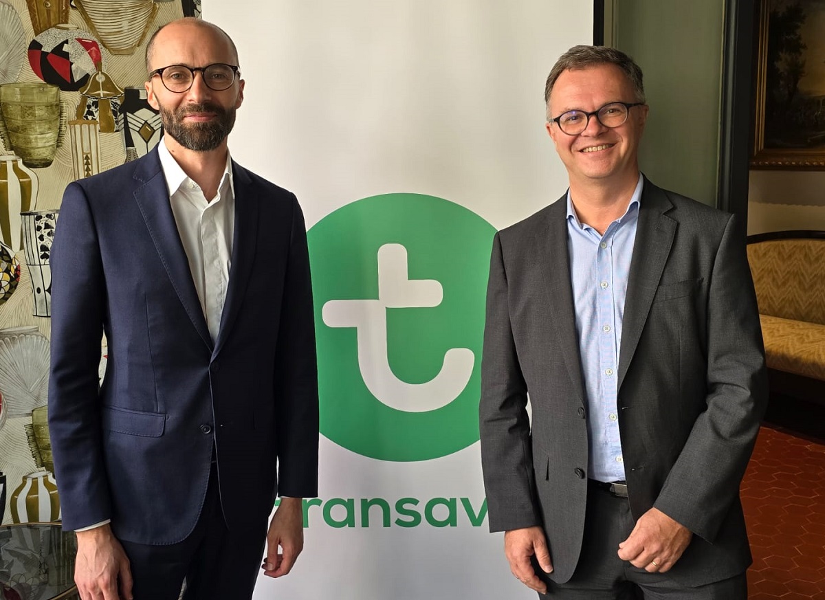 Nicolas Henin, Directeur Général Adjoint Commercial et Marketing de Transavia France et Julien Boullay, directeur commercial et marketing de l'aéroport Marseille Provence : Transavia va baser un 3e avion à Marseille et va lancer Alger cet hiver et Le Caire l'été 2025 - Photo CE