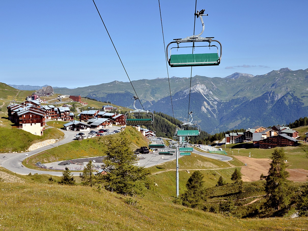 l’Association Nationale des Maires des Stations de Montagne a écrit une tribune - Depositphotos @Christian