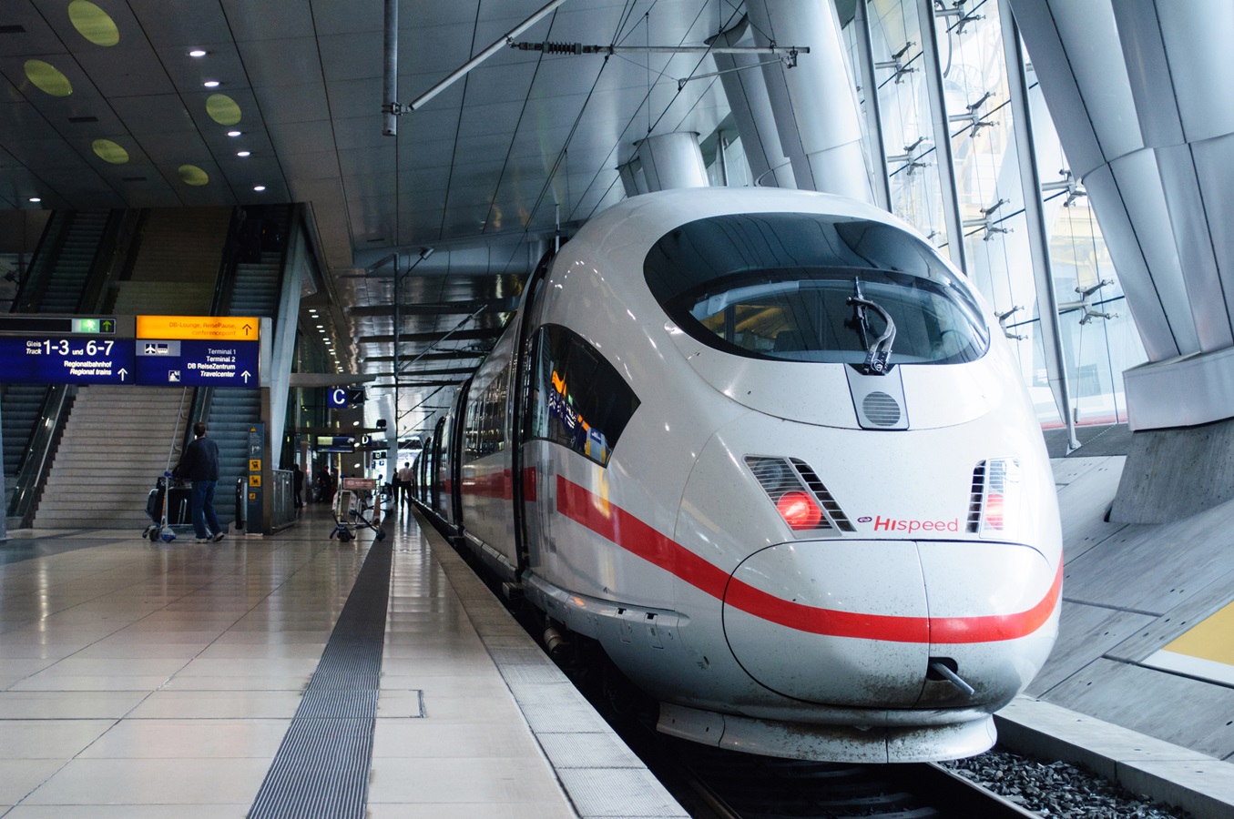 La ligne entre Paris et Berlin sera assurée en ICE - Crédit photo : Depositphotos @ifeelstock