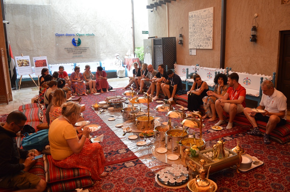 Repas au centre culturel - Photo : ©Manon Morelli