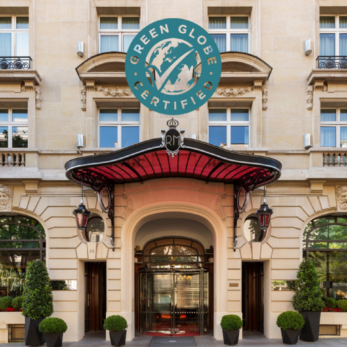 La façade du Royal Monceau Raffles Paris (©Royal Monceau Raffles)