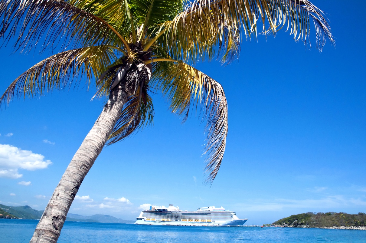 Nouméa célèbre le retour des croisières dès le 10 novembre avec les escales des compagnies Carnival et Royal Caribbean - Depositphotos @natalystav