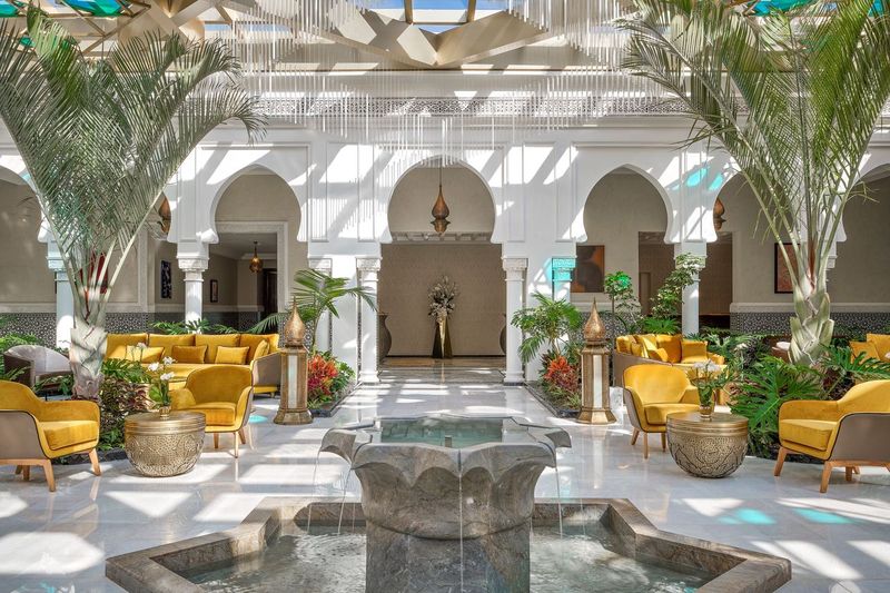 La décoration intérieure intègre des touches classiques marocaines (© Four Seasons)