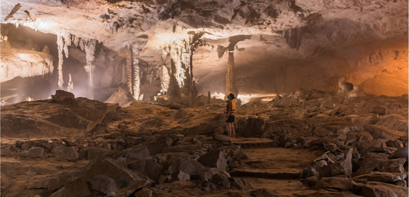 La grotte de Konglor à Hinboon : un incontournable du centre du Laos © Easia Travel