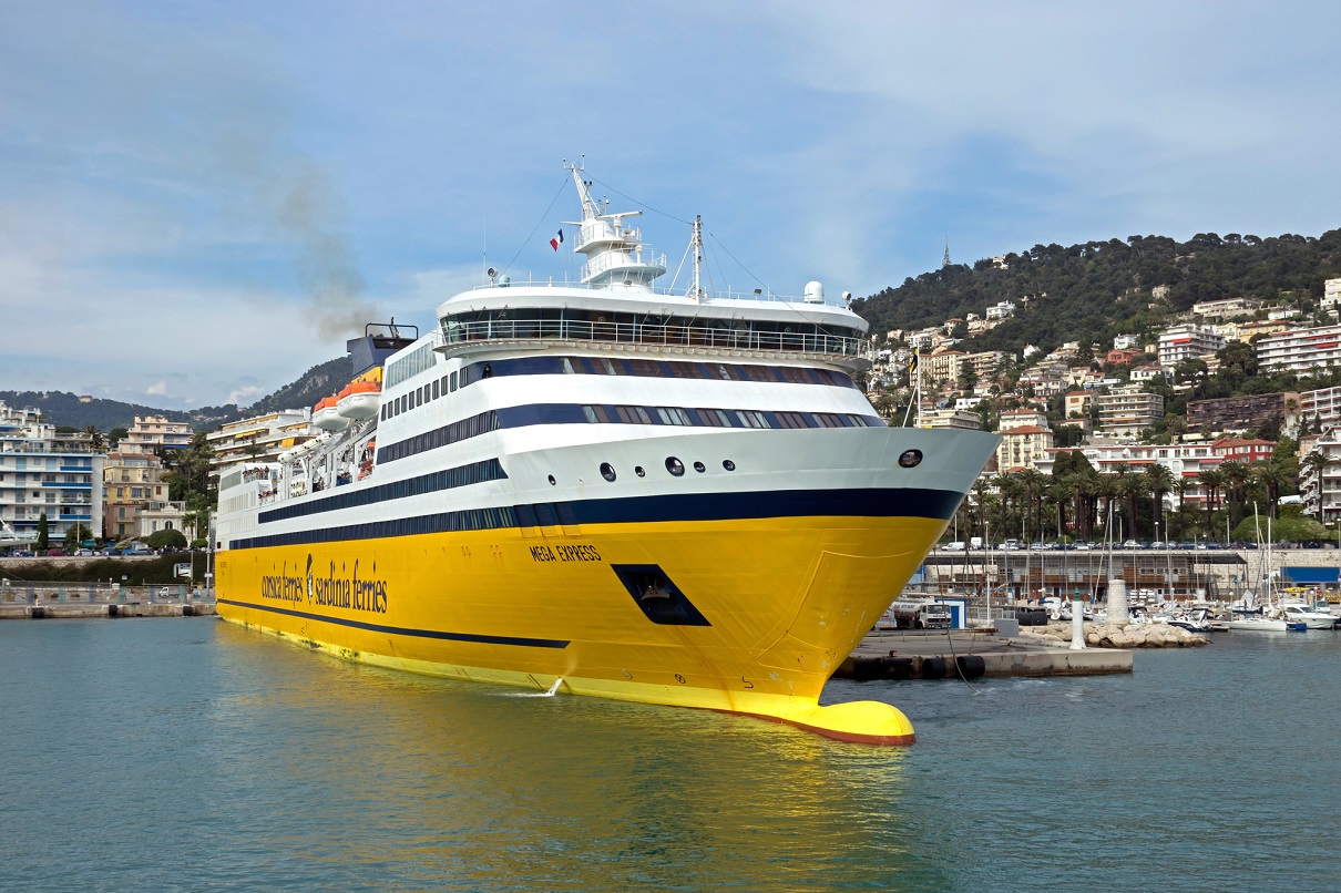 Réveillon napolitain au départ de Bastia - Photo : Depositphotos.com ©venakr