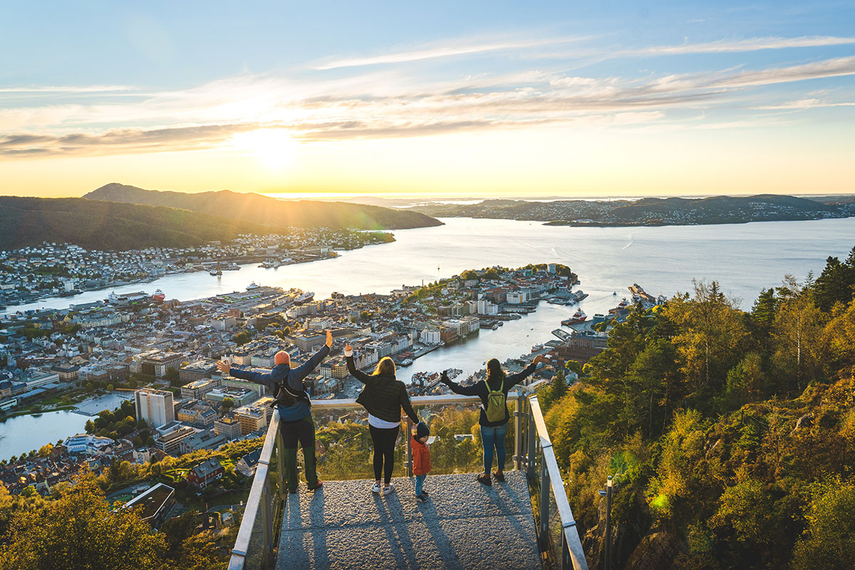 Viewpoint from mount Fløyen, Bergen © Endre Knudsen - Visit Norway