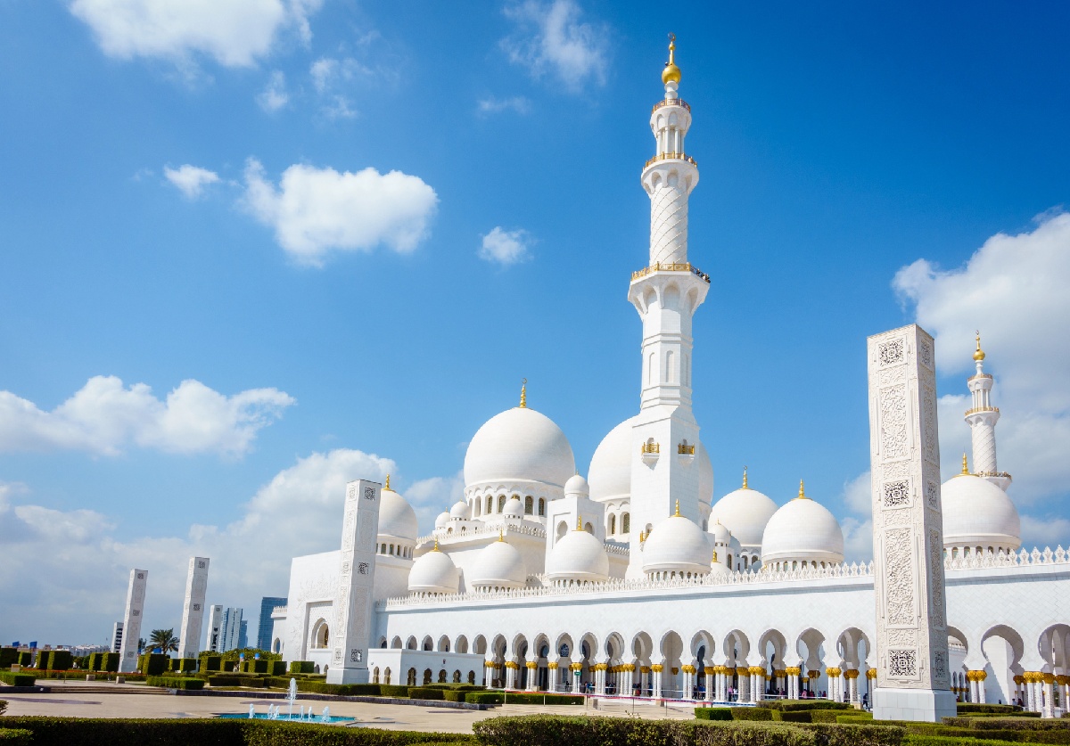 Abu Dhabi confirme en 2024 son essor en tant que destination touristique et culturelle - Depositphotos @melis82