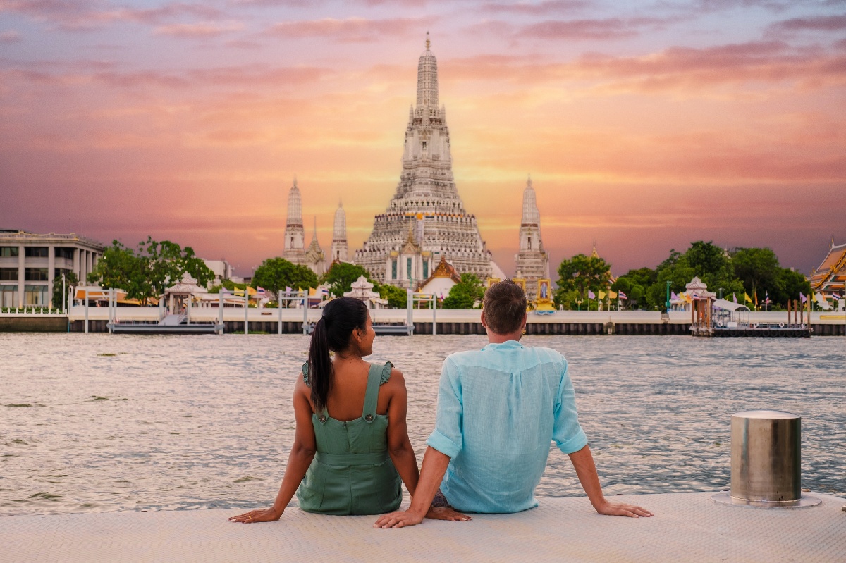 Voyage en Thaïlande : les voyageurs étrangers devront remplir un formulaire en ligne baptisée Thailand Digital Arrival Card dès le 1er mai 2025 -  Depositphotos.com Auteur fokkebok