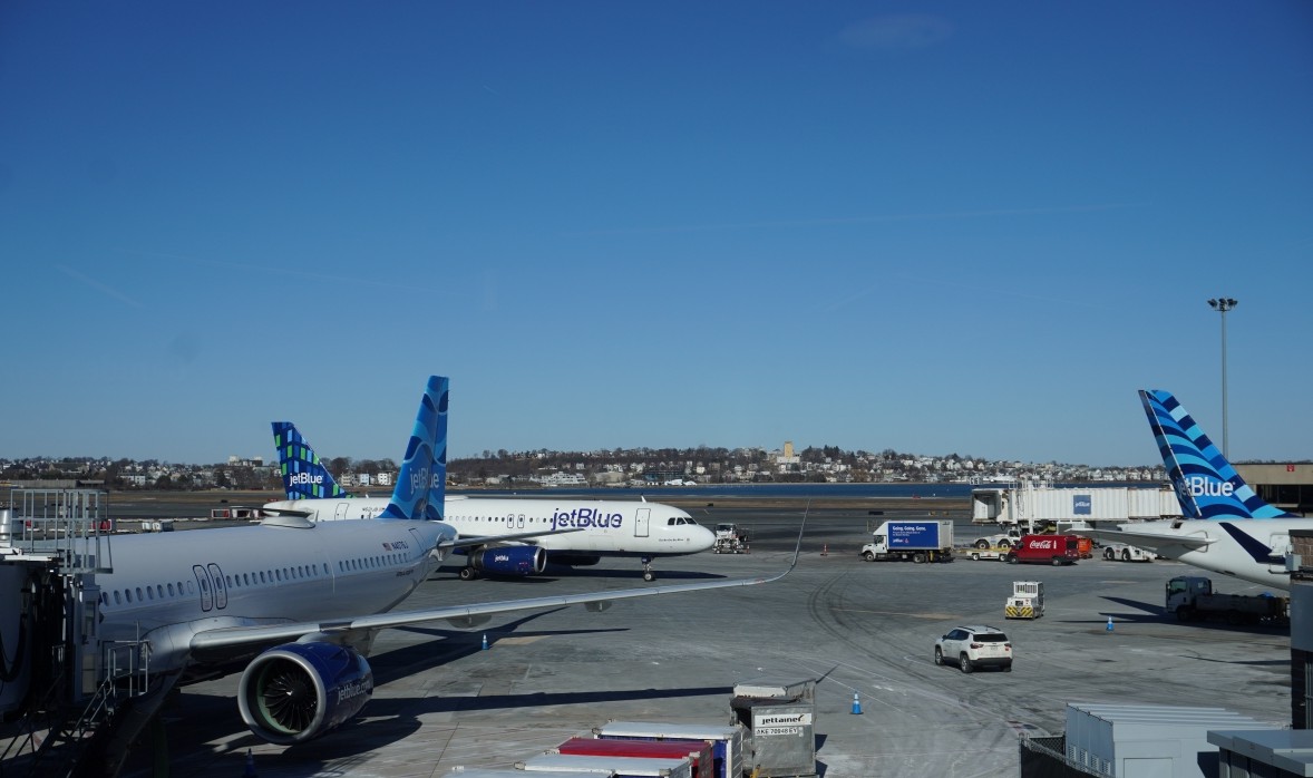 La famille Airbus JetBlue à Boston. Photo : C.Hardin