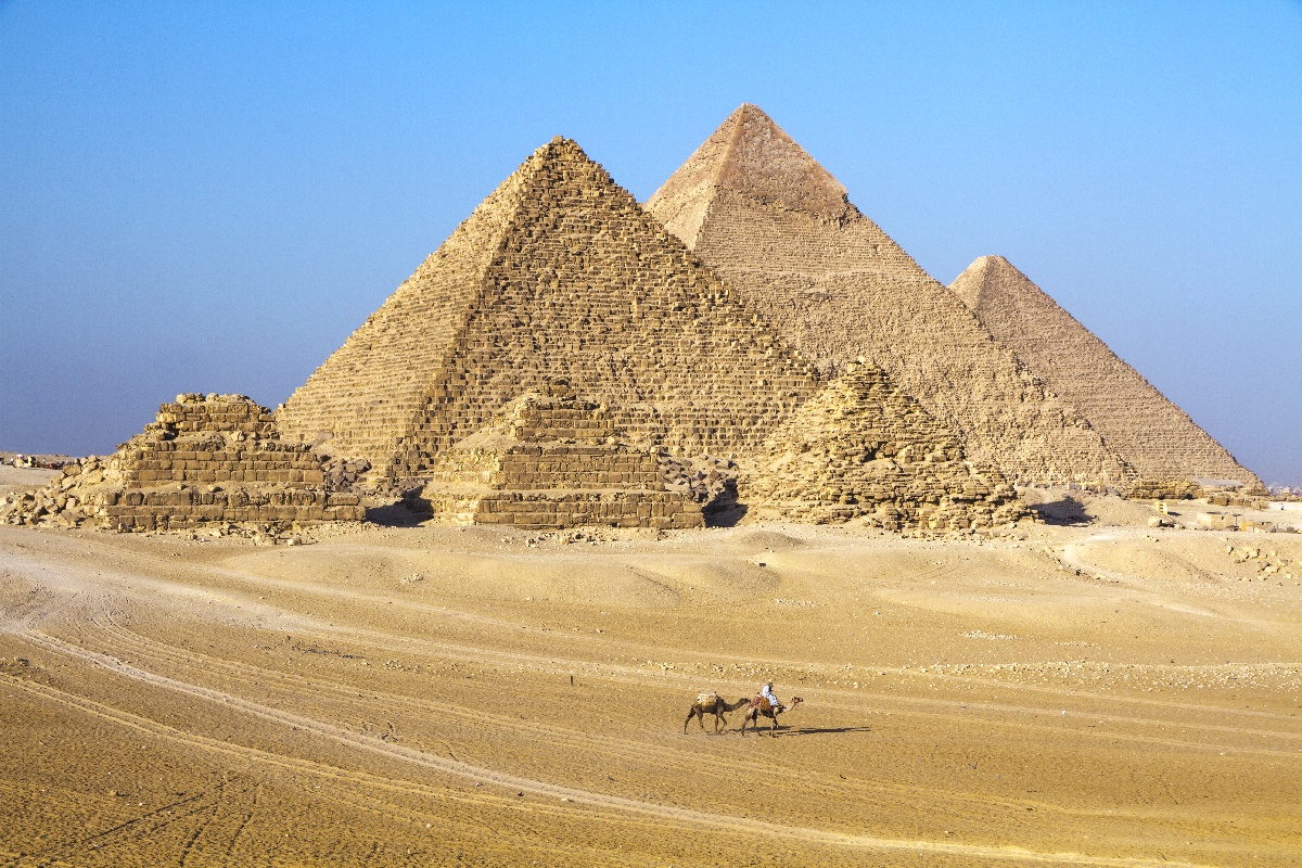 Le Grand Musée Égyptien du Caire est situé à côté des pyramides de Gizeh - Depositphotos.com Auteur whatafoto