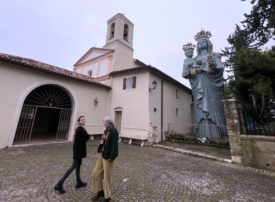 La Chapelle de la Pointe Saint-Hospice et sa Vierge monumentale (© PB)