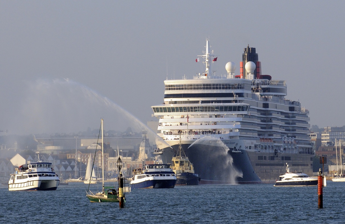 Queen Elizabeth de Cunard prêt pour sa saison en mer - Photo : Depositphotos.com @petertt