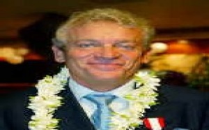 Beachcomber : Phillipe Brovelli décoré de l'ordre de Tahiti Nui