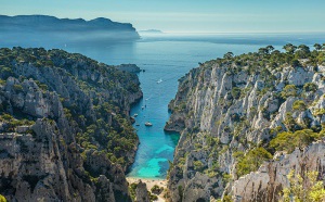 Visite des calanques de Marseille à Cassis en bateau avec baignade