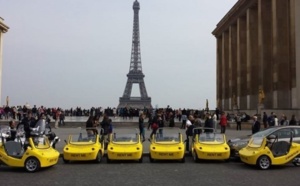 CanariCar: visit Paris in small yellow cars...