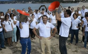 Ice Bucket Challenge : Pascal de Izaguirre (TUI) relève le défi de l'Oncle Dom (VIDEO)