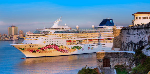 Cuba : Norwegian Cruise Line débarque pour la première fois à La Havane