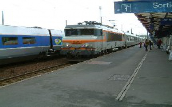 Suppressions de trains Corail, Perben s'oppose